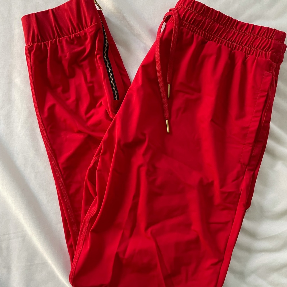 Zyia Red Peak Zipper Jogger Size Small